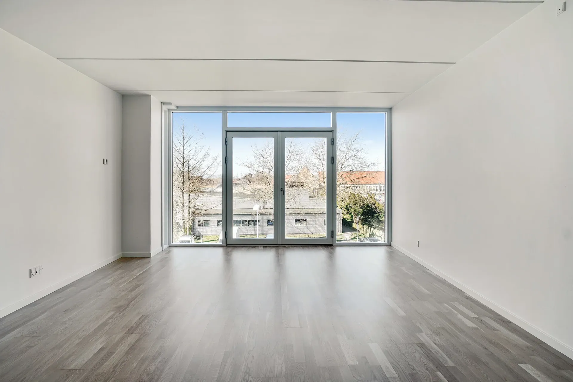 Rummelig 4-værelses lejlighed med altan i Lillerød - Foto 1