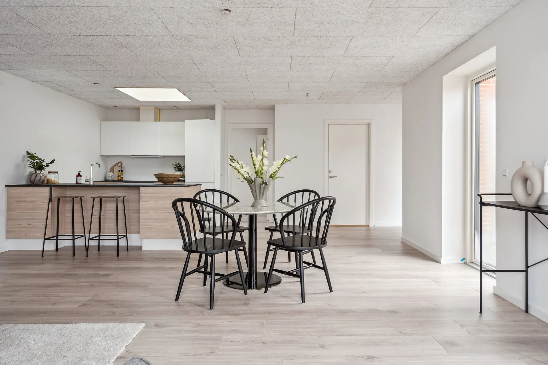 Moderne 4-værelses rækkehus med have og parkering i Kolding - Foto 2