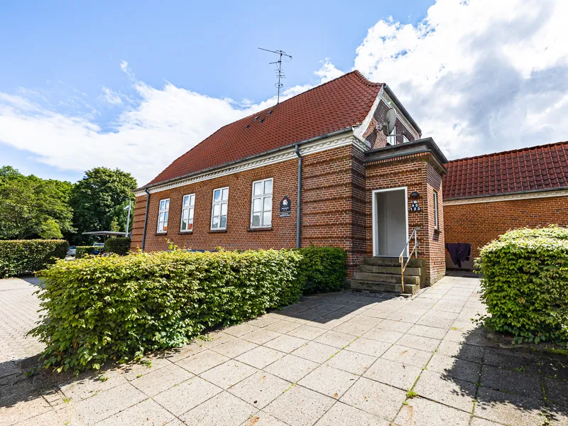 Charmerende 48m² studielejlighed i historisk stationsbygning - Engesvang centrum - Foto 3