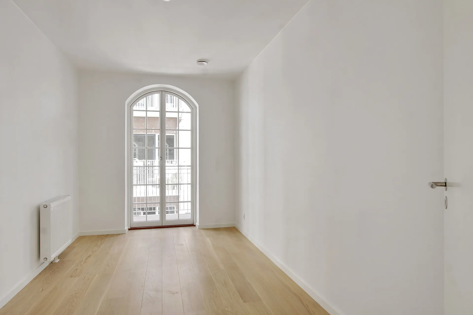 Rummelig 5-værelses lejlighed i historisk bygning - Aarhus C - Foto 5