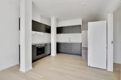 Rummelig 5-værelses lejlighed i historisk bygning - Aarhus C