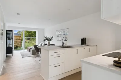 Moderne 4-værelses rækkehus med terrasse i Vejle